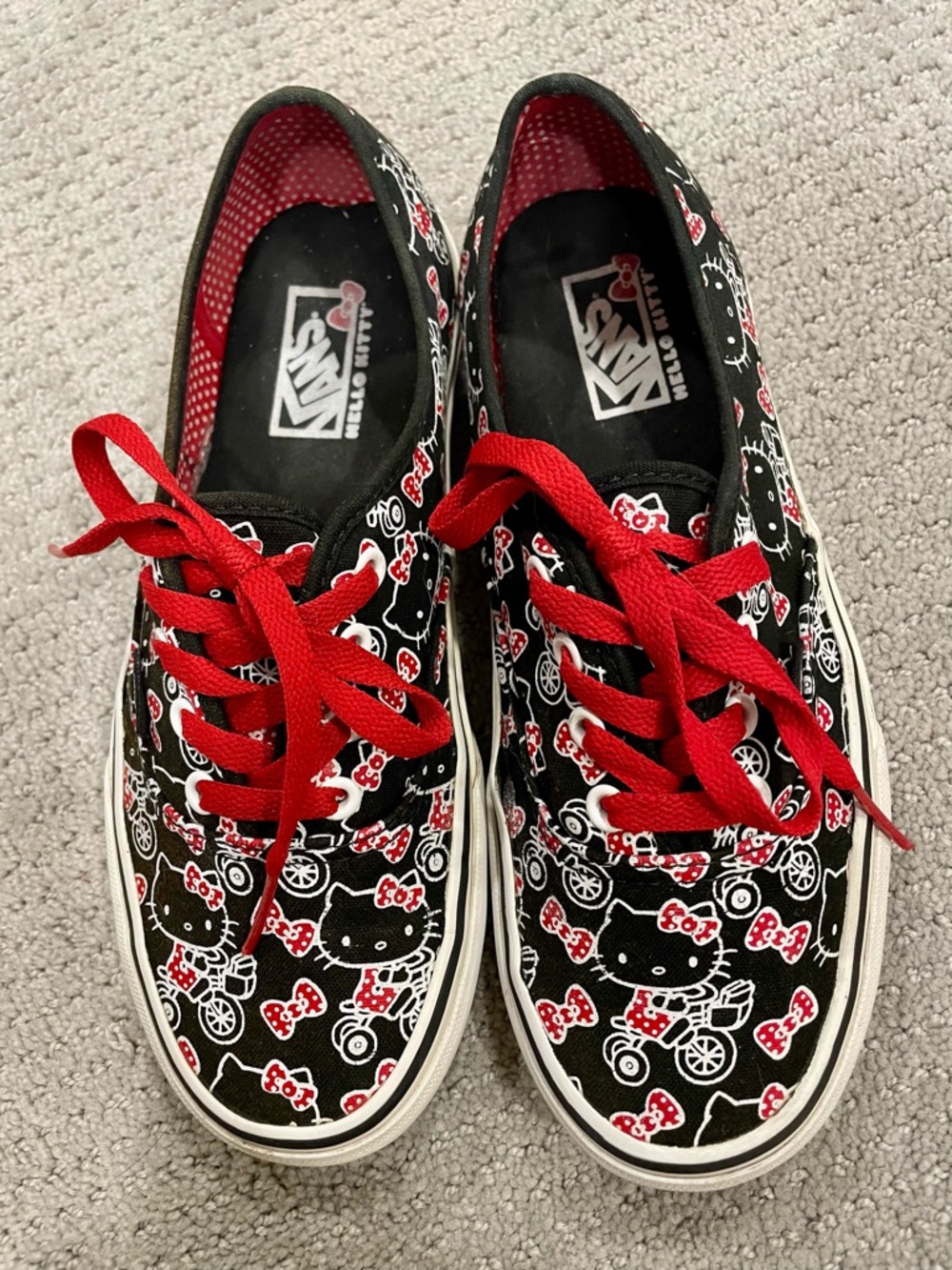 Vans x Hello Kitty Sneakers Size 7.5 Black Red Bow Print Cute Y2K - Picture 3 of 8